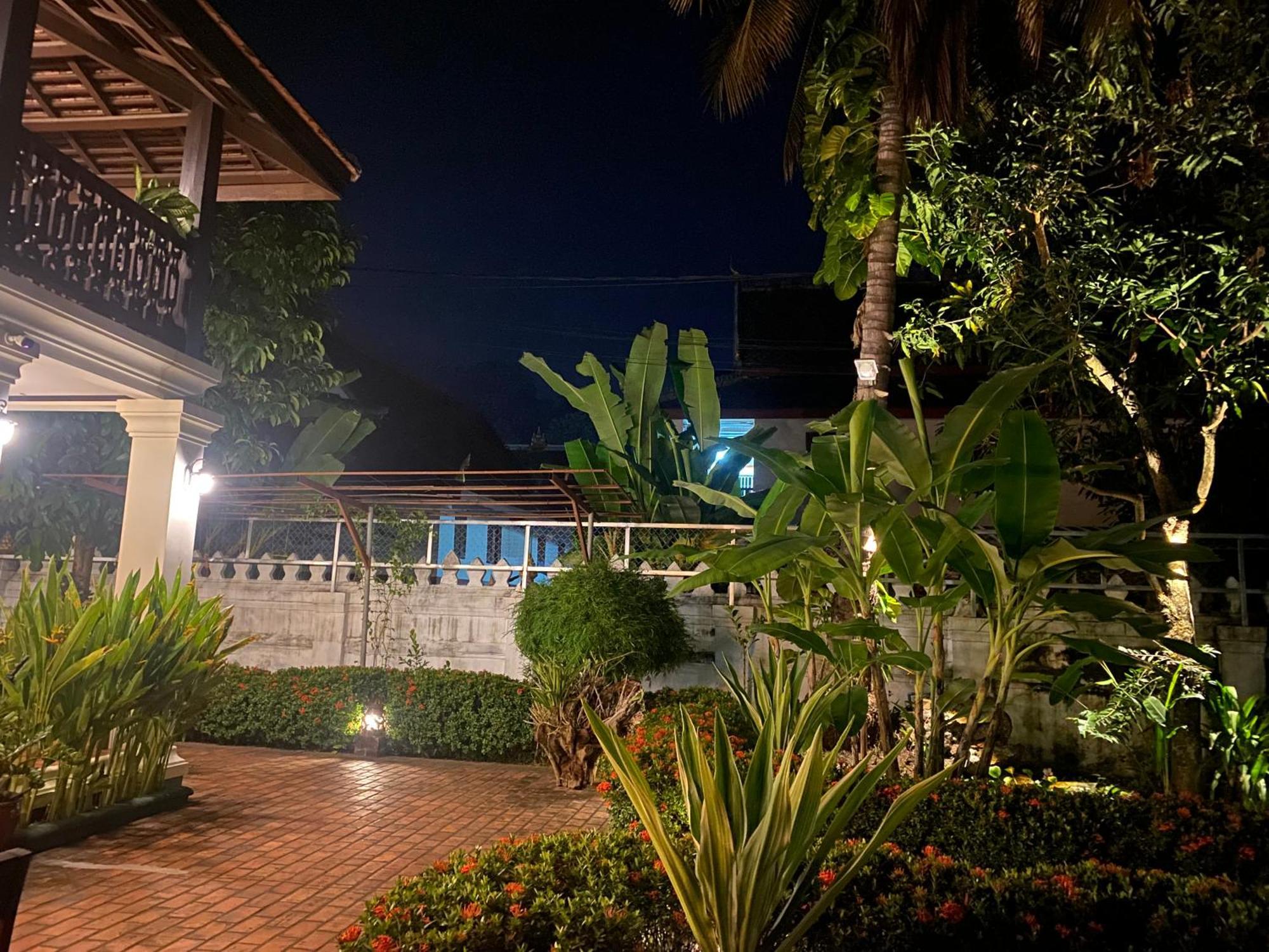Luang Prabang Residence & Travel Екстериор снимка