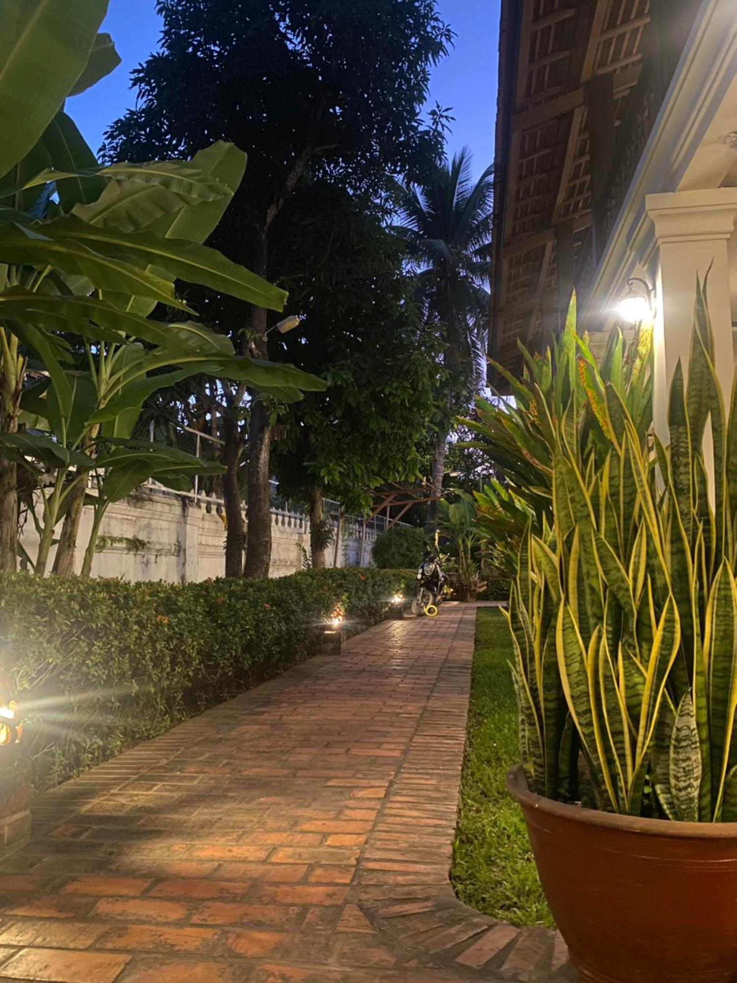 Luang Prabang Residence & Travel Екстериор снимка